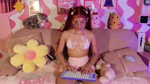 zoe online show from November 30, 2025, 2:04 am