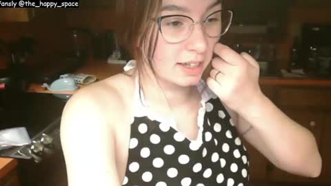 Snapshot of the_happy_space chatting on March 10, 2025, 3:12 am MATERNITY LEAVE online show from March 10, 2025, 3:12 am