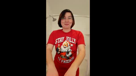 Snapshot of the_happy_space chatting on December 22, 2025, 1:24 am MATERNITY LEAVE online show from December 22, 2025, 1:24 am