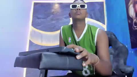 Snapshot of the_hot_boy0 chatting on November 6, 2025, 12:28 pm the_hot_boy0 online show from November 6, 2025, 12:28 pm