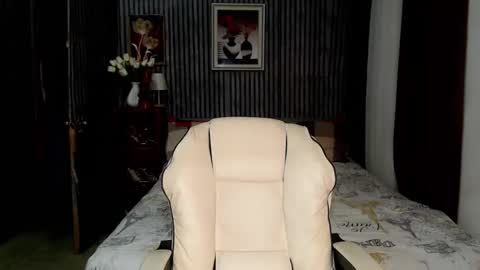 Snapshot of the_hottestlisa chatting on April 11, 2026, 12:31 pm IG Lisa Avery Monroe online show from April 11, 2026, 12:31 pm