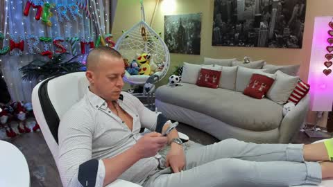 the_mann_69 online show from December 26, 2024, 6:09 am