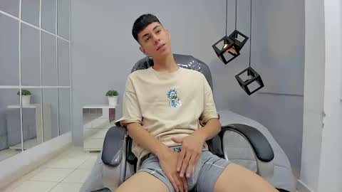   T H E    M A R K   K I N G online show from September 13, 2025, 5:24 pm