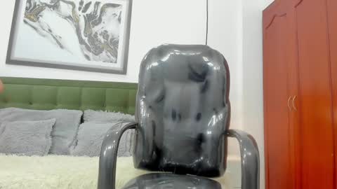 Snapshot of the_mark_king chatting on April 18, 2026, 7:07 pm T H E M A R K K I N G online show from April 18, 2026, 7:07 pm