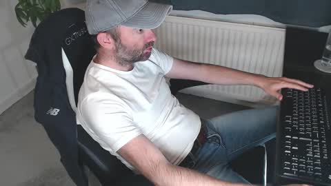 the_sensual_masturwait online show from October 7, 2025, 6:27 pm