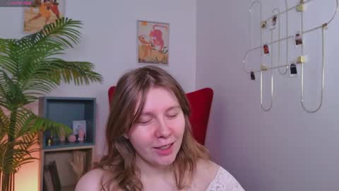 Snapshot of the_virg1n_marie chatting on May 20, 2026, 5:35 am The Rosemarie I Wed FriSun 1 AM 9 AM EDT online show from May 20, 2026, 5:35 am