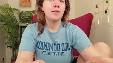 Snapshot of the_virg1n_marie chatting on May 26, 2026, 5:47 am The Rosemarie I Wed FriSun 1 AM 9 AM EDT online show from May 26, 2026, 5:47 am