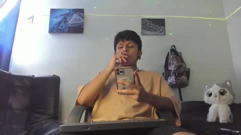 Snapshot of the_weed_guys chatting on January 7, 2025, 6:56 pm Danny online show from January 7, 2025, 6:56 pm