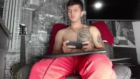 Miguel Angel online show from December 16, 2024, 3:51 am