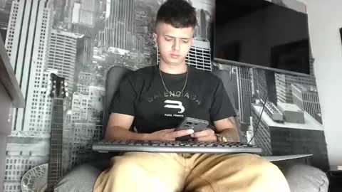 Miguel Angel online show from December 18, 2024, 3:37 am