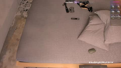 Anny online show from September 13, 2025, 2:06 pm