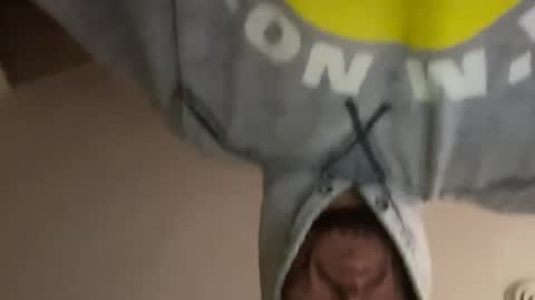 theauroravee online show from November 7, 2025, 10:37 am