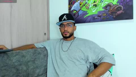 Snapshot of theblack_frank chatting on December 18, 2025, 3:18 pm theblack_frank online show from December 18, 2025, 3:18 pm