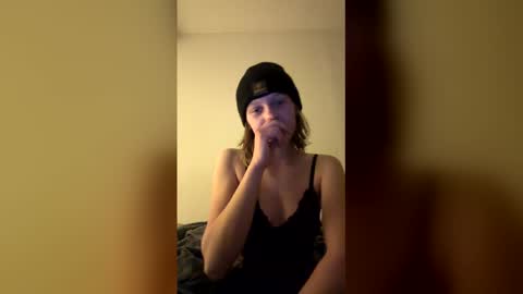 Snapshot of theborderline14 chatting on February 21, 2026, 5:19 am theborderline14 online show from February 21, 2026, 5:19 am