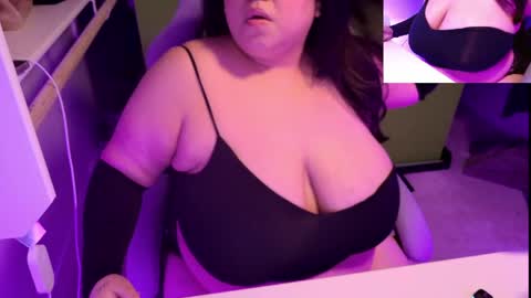 Snapshot of thebouncingbetty chatting on April 24, 2026, 11:07 pm TheBouncingBetty online show from April 24, 2026, 11:07 pm