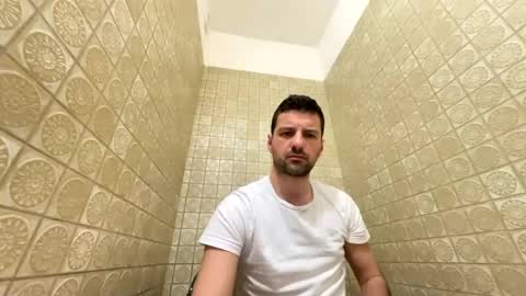 Snapshot of thebrokersenior chatting on February 23, 2025, 10:42 pm thebrokersenior online show from February 23, 2025, 10:42 pm