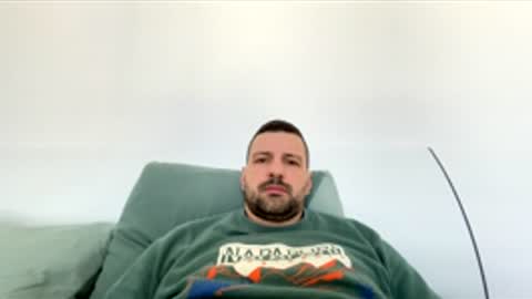 Snapshot of thebrokersenior chatting on February 2, 2026, 10:25 am thebrokersenior online show from February 2, 2026, 10:25 am