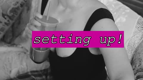 Joan online show from September 19, 2025, 7:25 pm