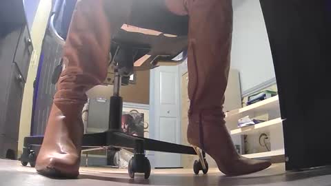thecowboy_74 online show from May 7, 2026, 2:28 am