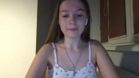 Snapshot of thecrystal chatting on February 6, 2025, 4:36 pm Crystal online show from February 6, 2025, 4:36 pm