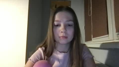 Snapshot of thecrystal chatting on February 20, 2025, 8:03 pm Crystal online show from February 20, 2025, 8:03 pm