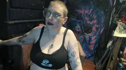 thecurvysiren online show from December 31, 2024, 3:12 am