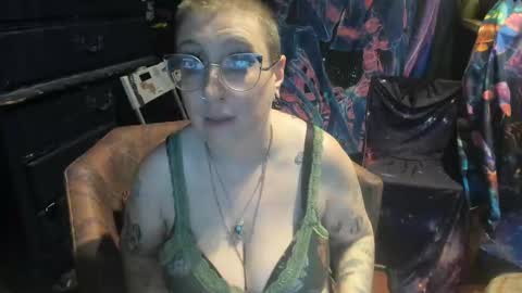 thecurvysiren online show from January 6, 2025, 10:15 pm