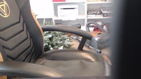 Destion online show from January 2, 2025, 2:35 pm