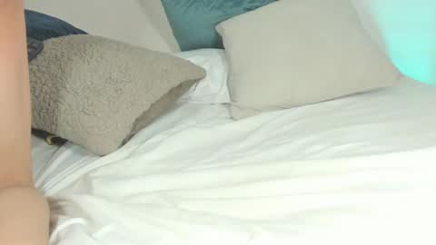 Thedol1 online show from February 12, 2025, 10:24 am