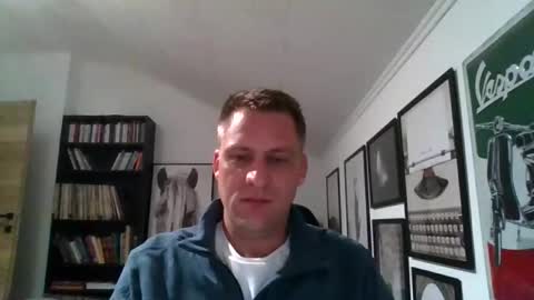 Snapshot of thedon2123 chatting on October 21, 2025, 4:19 pm thedon2123 online show from October 21, 2025, 4:19 pm