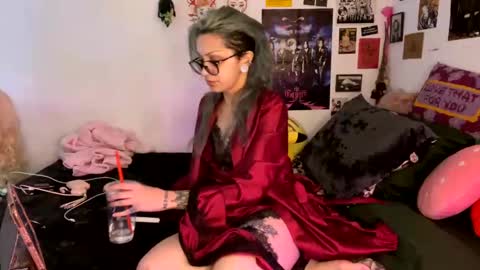 Snapshot of theeking_venus chatting on December 15, 2024, 2:30 am KIng Venus online show from December 15, 2024, 2:30 am