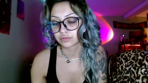 Snapshot of theeking_venus chatting on December 1, 2025, 4:17 am KIng Venus online show from December 1, 2025, 4:17 am