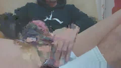 Snapshot of thegeezer30 chatting on December 16, 2024, 10:34 pm Geezer online show from December 16, 2024, 10:34 pm