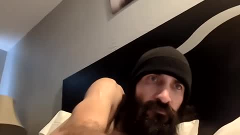 theh4iryfi5h online show from February 25, 2026, 9:57 pm