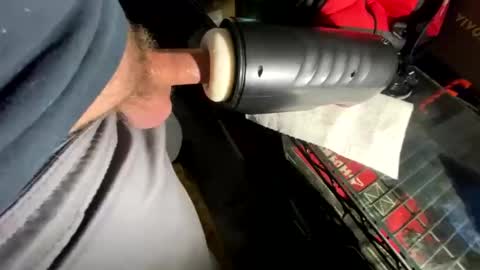 Snapshot of thehandyman951 chatting on March 25, 2026, 8:04 pm thehandyman951 online show from March 25, 2026, 8:04 pm