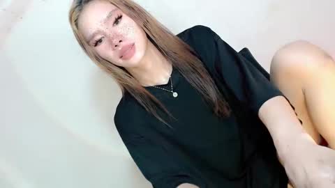 laisa online show from February 7, 2025, 7:27 pm