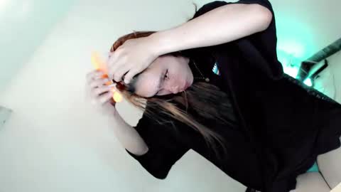 laisa online show from February 12, 2025, 10:56 am