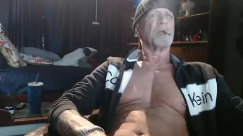 thehouseguy513 online show from January 7, 2026, 5:10 am