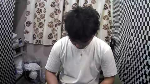 Xerxis online show from February 5, 2025, 7:20 pm