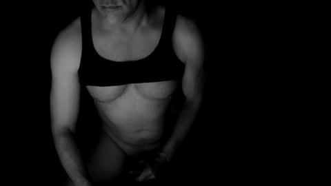 Snapshot of thehungmantis chatting on September 21, 2025, 3:19 am thehungmantis online show from September 21, 2025, 3:19 am