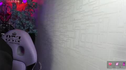 Theia  online show from December 19, 2025, 12:45 pm