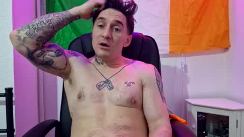 theirishbull11 online show from October 26, 2025, 3:18 pm