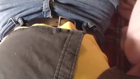 Liam online show from December 2, 2025, 10:38 pm