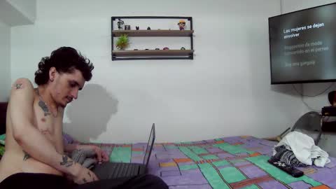 theking11220 online show from September 28, 2025, 10:37 pm