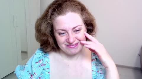 Ella online show from February 27, 2025, 5:02 am