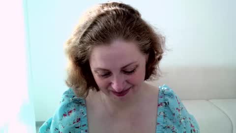 Ella online show from March 9, 2025, 7:45 am