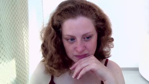 Snapshot of theladysblush chatting on May 5, 2026, 7:49 am Ella online show from May 5, 2026, 7:49 am