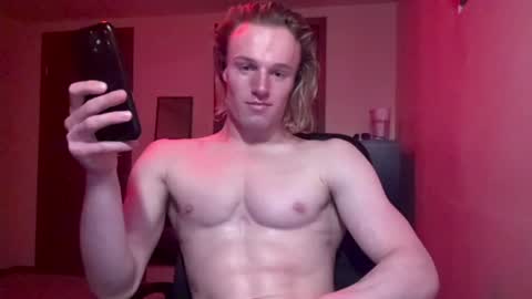Snapshot of thelevimeyers chatting on February 26, 2025, 12:27 am thelevimeyers online show from February 26, 2025, 12:27 am