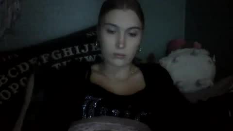 Snapshot of thelittlebambii chatting on December 22, 2024, 11:09 pm Little Bambii online show from December 22, 2024, 11:09 pm