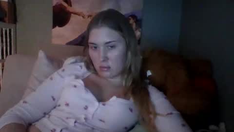 Snapshot of thelittlebambii chatting on February 27, 2026, 2:44 am Little Bambii online show from February 27, 2026, 2:44 am